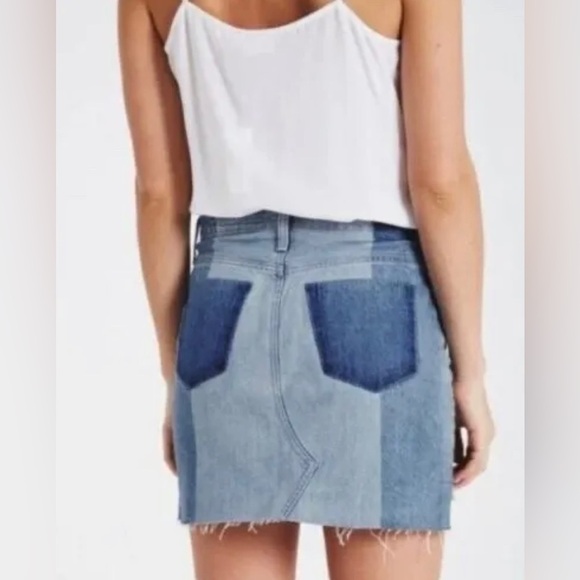 AG Adriano Goldschmied The Sandy Two Toned Denim Mini Skirt, Size 24••• - Picture 2 of 13